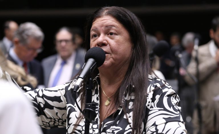 comissao-aprova-projeto-que-equipara-lupus-a-deficiencia-para-fins-legais