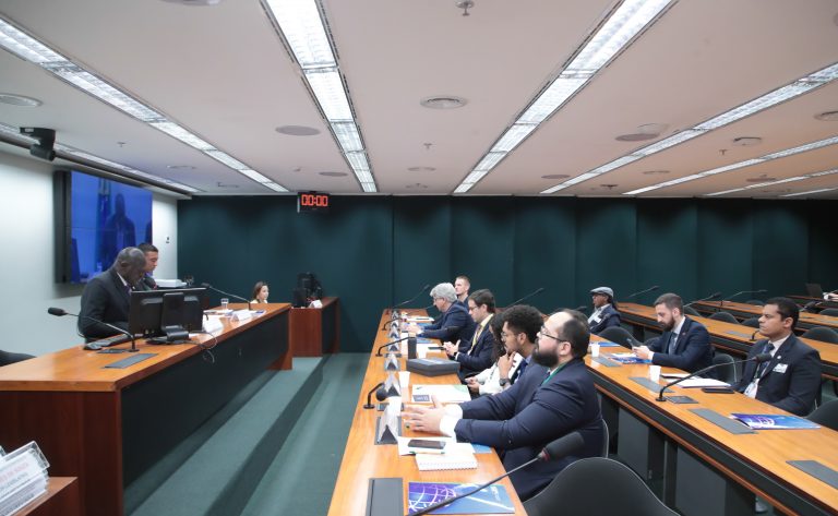 motoristas-de-aplicativo-pedem-maior-remuneracao-e-mais-seguranca-em-debate-na-camara