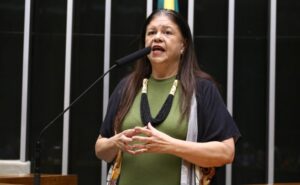 comissao-aprova-proposta-para-impedir-corte-de-bpc-por-posse-de-veiculo-na-familia