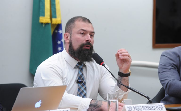 comissao-aprova-projeto-que-facilita-a-obtencao-de-posse-e-porte-de-arma-de-fogo