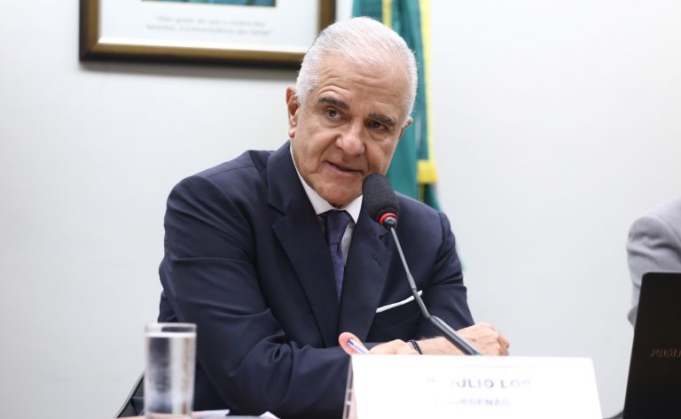 frentes-parlamentares-criticam-fim-da-“taxa-das-blusinhas”-e-apontam-concorrencia-desleal