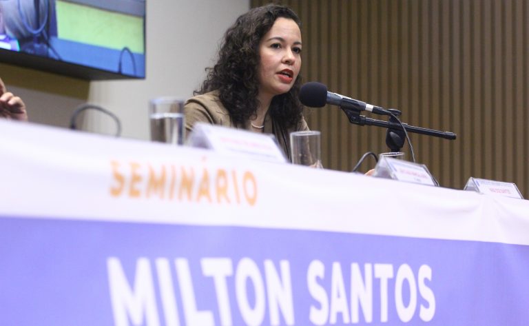 participantes-de-seminario-na-camara-ressaltam-atualidade-do-pensamento-de-milton-santos