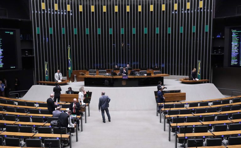 camara-aprova-proposta-que-torna-cooperativas-beneficiarias-dos-fundos-de-desenvolvimento