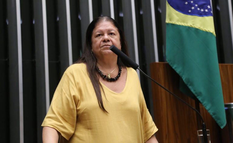 comissao-aprova-projeto-que-trata-da-atencao-integral-a-pessoa-com-sindrome-de-down-no-sus
