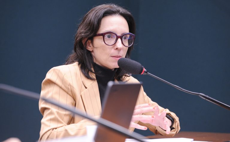 comissao-aprova-campanha-sobre-o-uso-equilibrado-de-tecnologias-digitais