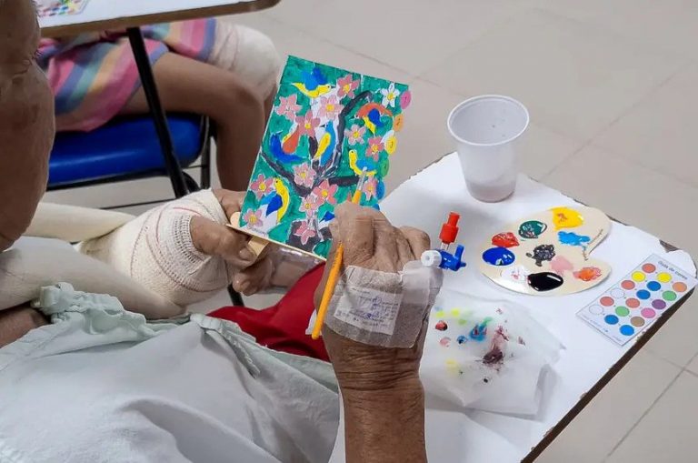 entra-em-vigor-lei-que-regulamenta-a-profissao-de-arteterapeuta