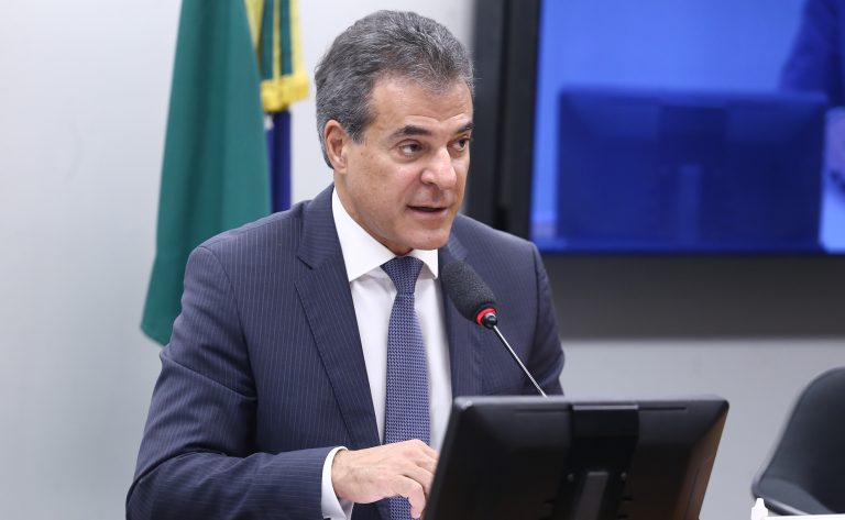 comissao-aprova-projeto-que-acelera-desconto-de-maquinas-novas-nos-impostos