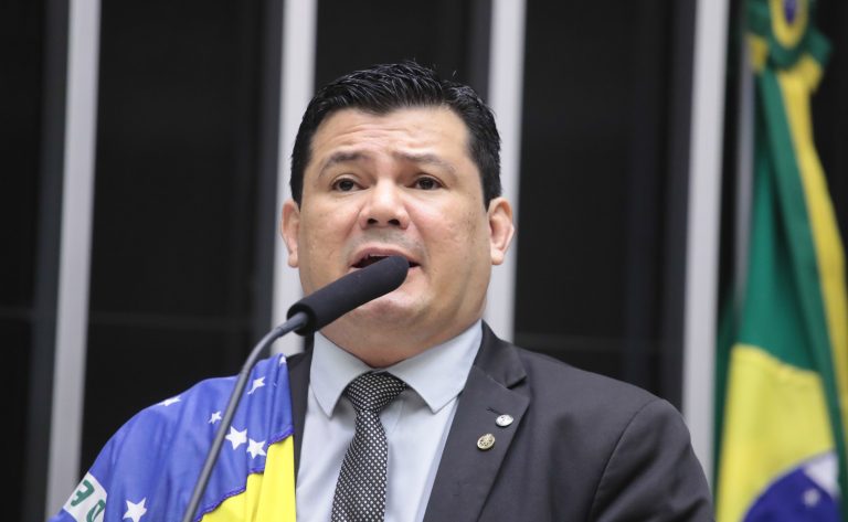 projeto-amplia-porte-de-arma-de-fogo-para-guardas-civis-municipais-e-vigilantes