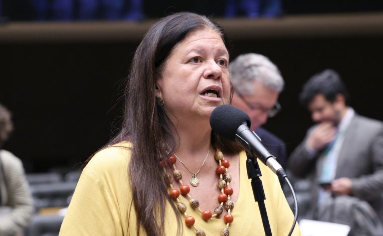 comissao-aprova-exigencia-de-profissional-de-educacao-fisica-em-escolinhas-de-futebol