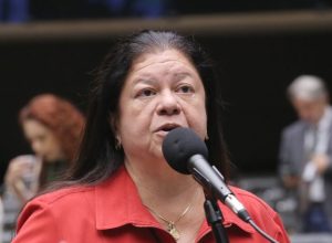 comissao-aprova-jornada-de-30-horas-semanais-para-assistentes-sociais