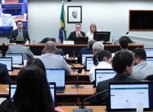 conselho-de-etica-aprova-60-dias-de-suspensao-para-tres-deputados-por-ocupacao-do-plenario