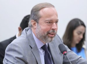 comissao-ouve-ministro-de-minas-e-energia-sobre-antecipacao-da-operacao-de-termeletricas